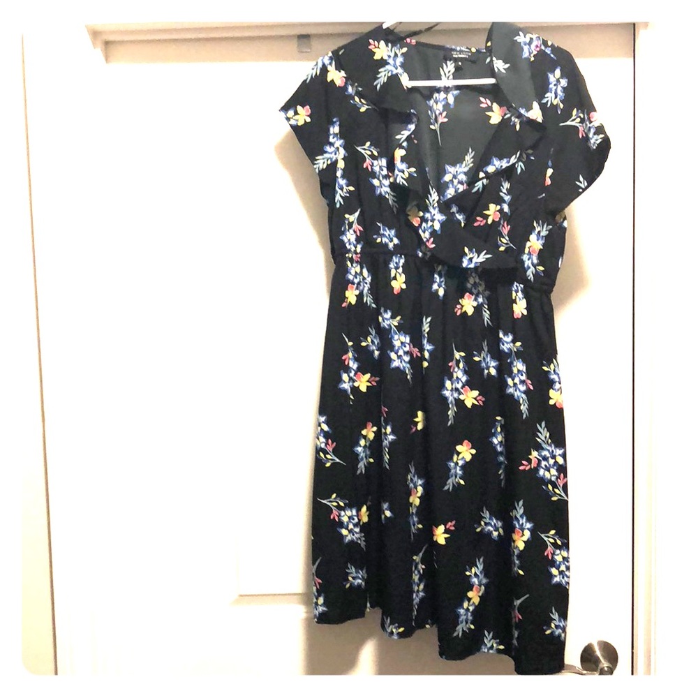 Floral maternity dress